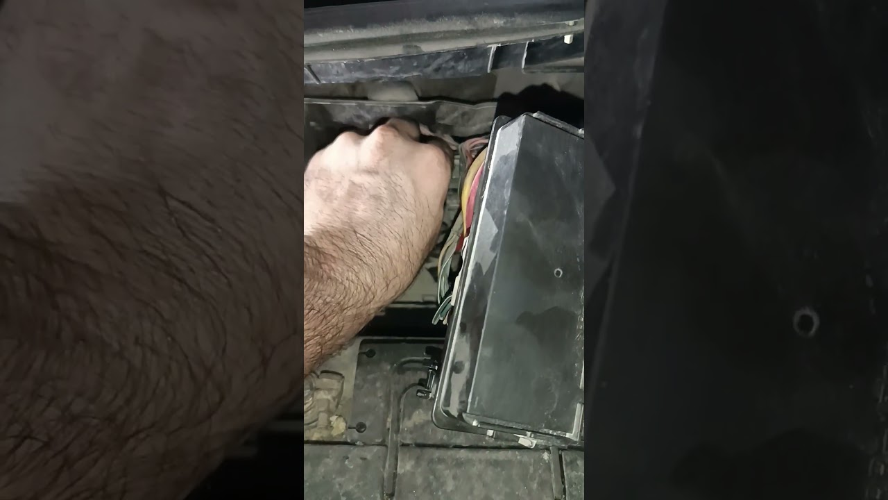 NISSAN SUNNY 2012 radiator fan fuse location ✅