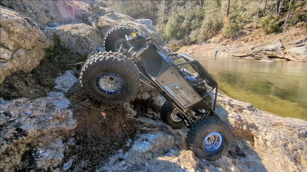 H10 Optic Crawling the Chattooga River