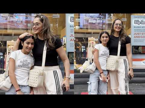 Isha Koppikar Spotted At Santacruz