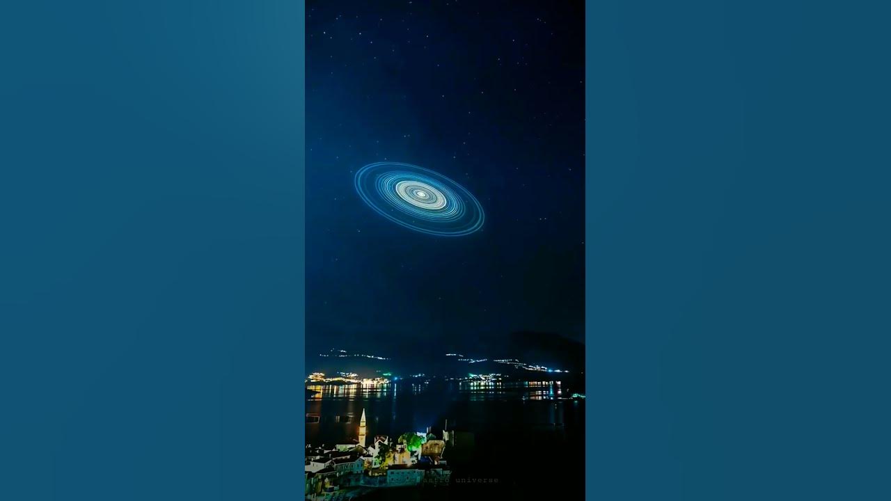 What does the sky look like during a tsunami