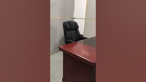 Khám Phá Bàn Làm Việc Giám Đốc Thiết Kế Đẳng Cấp và Tiện Nghi