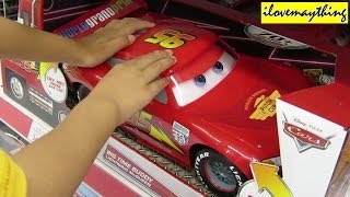 Checking Out Big Time Buddy Lightning McQueen - Disney's Cars