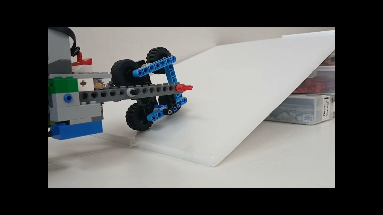 6 Lego Vehicles vs 4 Obstacles (Square Wheel)