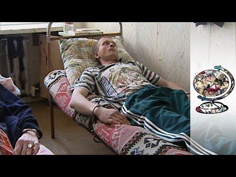 Radical Solutions to Cure Russia&rsquo;s Drug Addicts (2000)