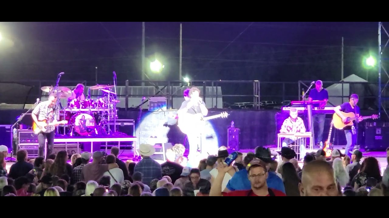 i-wanna-be-your-tonight-by-joe-nichols-pensacola-interstate-fair-in