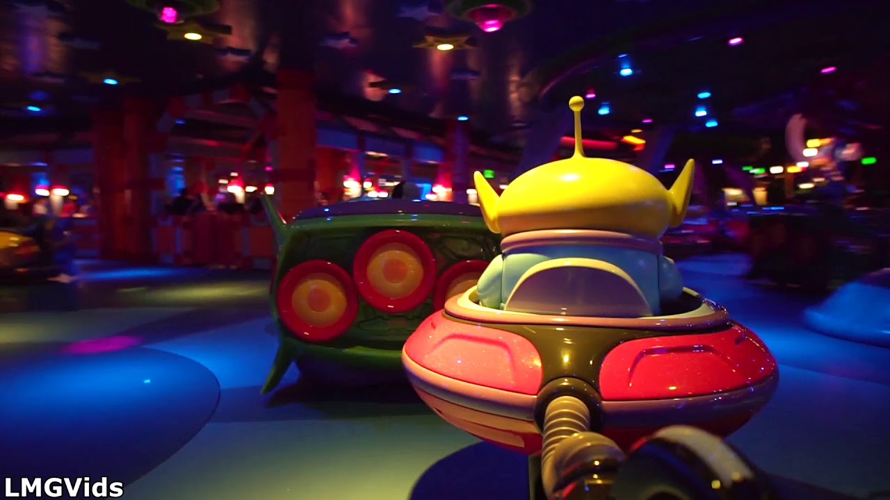 HD] Alien Swirling Saucers POV complete ridethrough - Disney