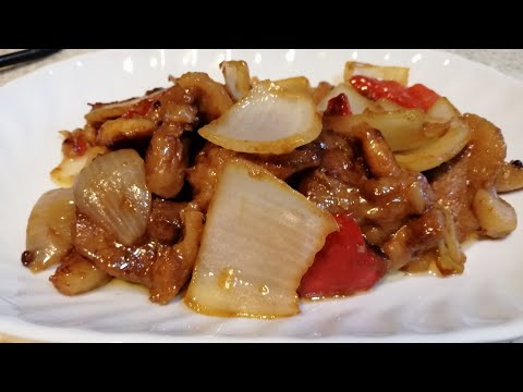 वीडियो: प्याज और मसालों के साथ स्वादिष्ट सूअर का मांस कैसे पकाने के लिए