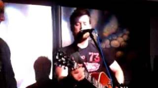 David Cook 5/20 San Francisco, Alice 97.3 acoustic show screenshot 2