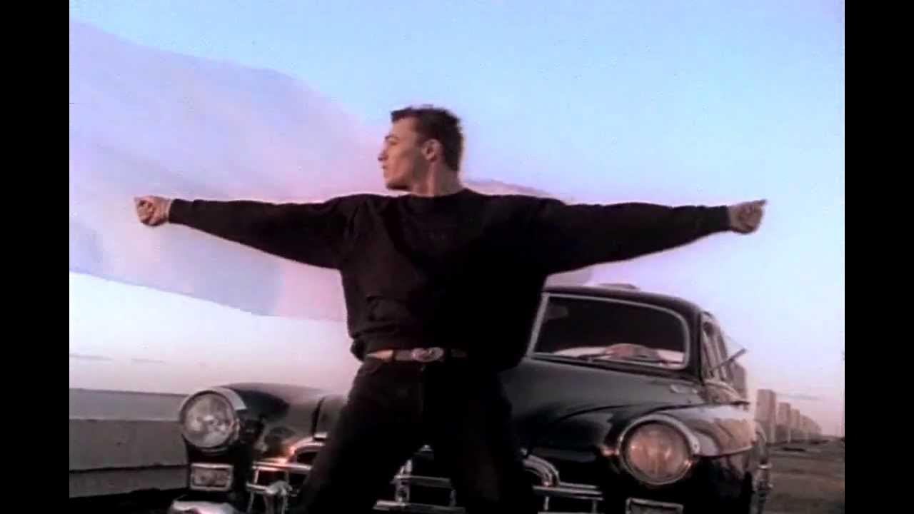 Послушать иванушек тучи. Иванушки беги клип. Группа иванушки international беги беги. Послушать иванушек тучи. Иванушки тучи клип.