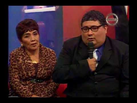 Alfredo Benavides en El especial del humor llora por  hermano fallecido