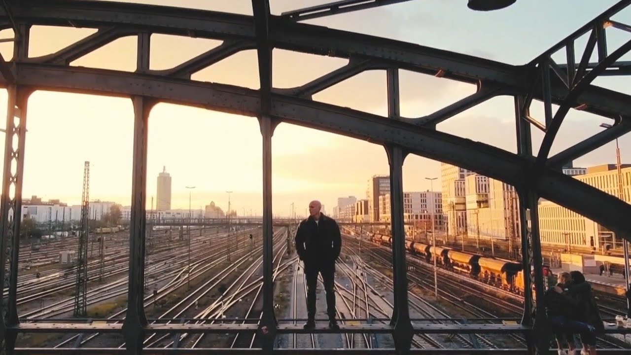 Mira PEDAZ - IMMERNOCH (PRODUZIERT VON VODDI257, TATCHYBEATZ, PISO1X) en YouTube Mira PEDAZ - IMMERNOCH (PRODUZIERT VON VODDI257, TATCHYBEATZ, PISO1X) en YouTube