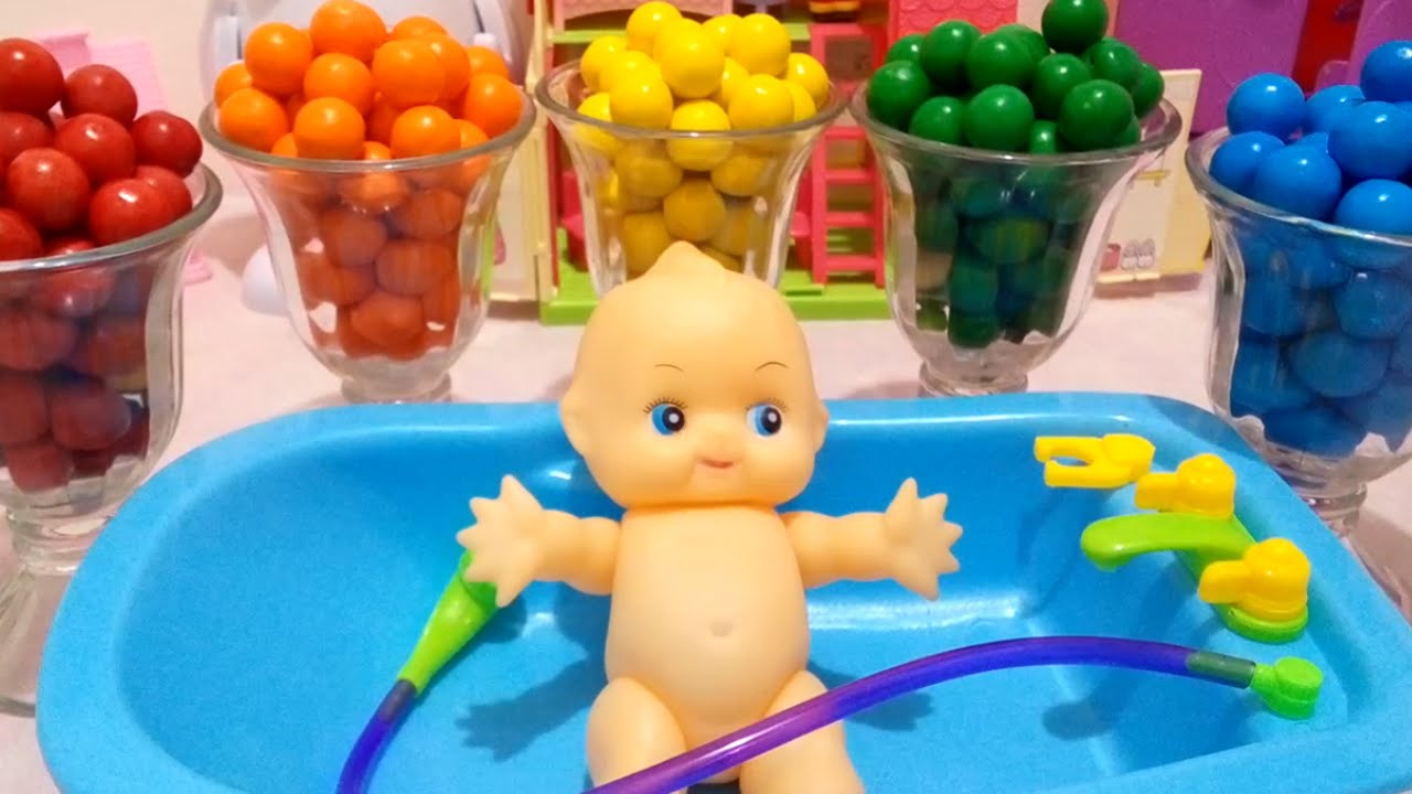 Learn Colours Toy Surprise Baby Doll Bath Time in Chocolate Marbles ♥