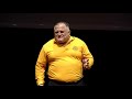 Dejar de preocuparse y comenzar a ocuparse | Hector Chaves | TEDxPuraVida