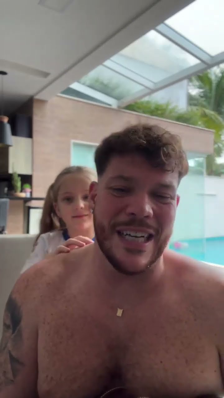 Essa resenha com ela é sempre essa graça ??