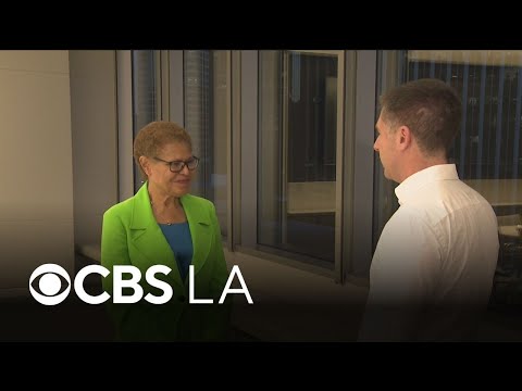 Mayor Karen Bass denies LA Times article claiming she altered Palisades Fire report