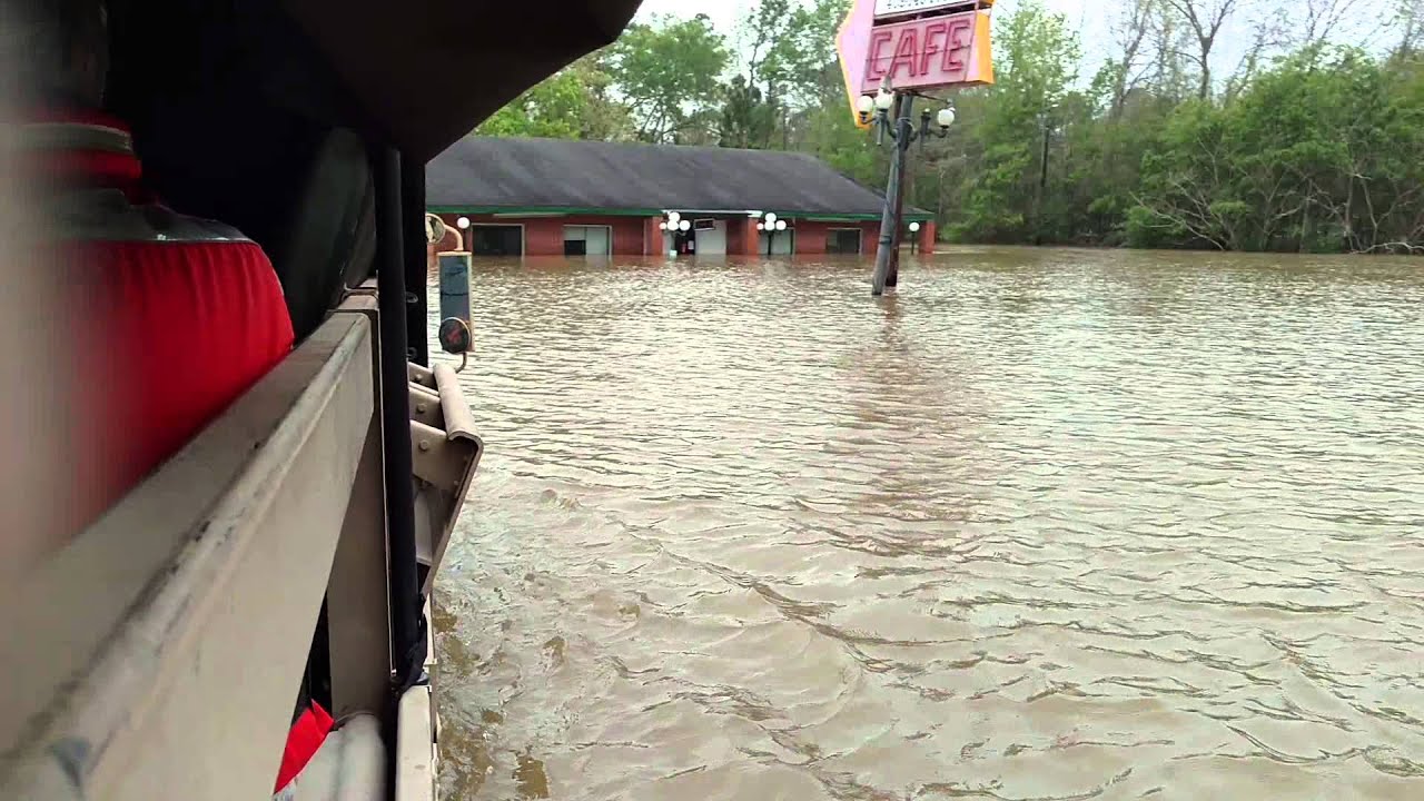 Deweyville Texas Flood at Crest 31516(25) YouTube