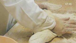 Tutorial Pizza: Come fare Impasto di pizza a mano per l’allenamento a casa.