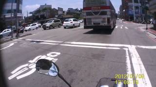 1010709 噴煙的公車