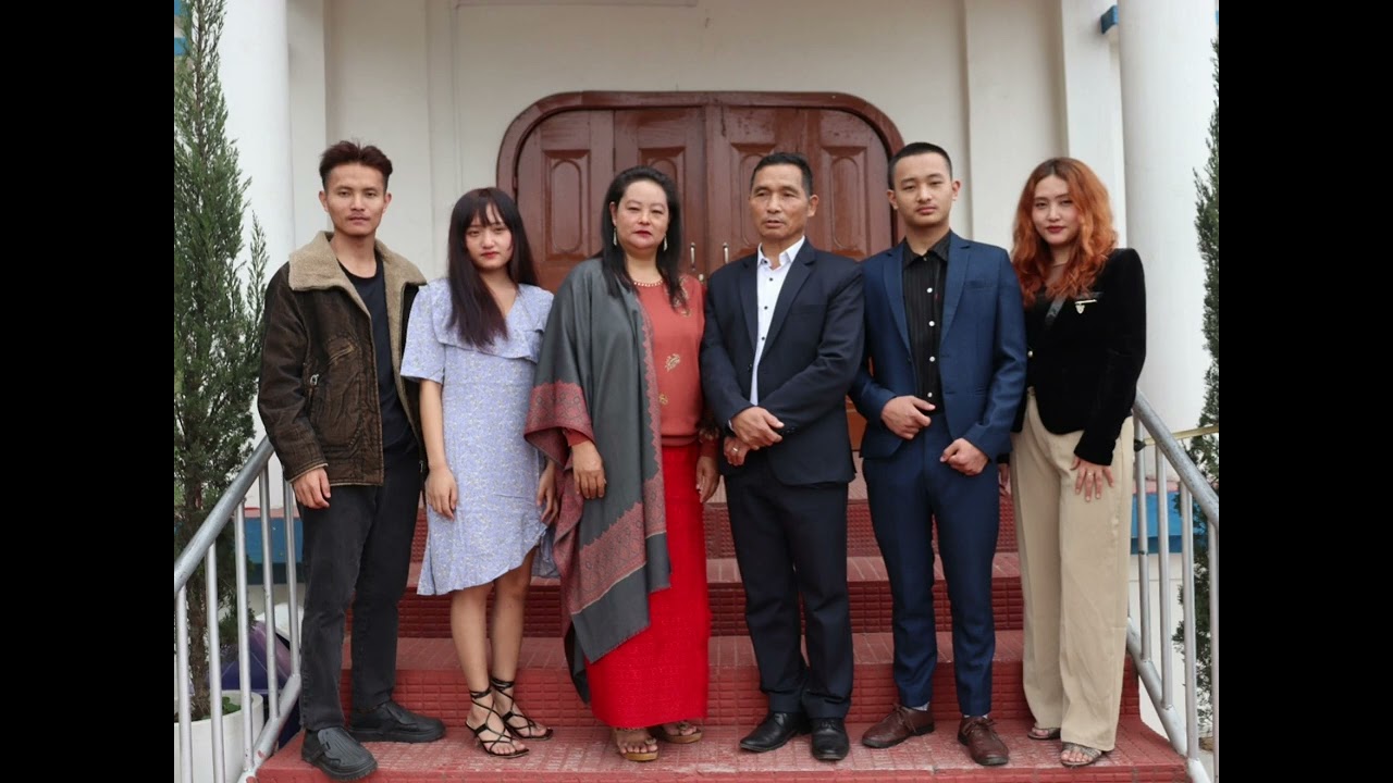 Akhang adhsingu chah Kuh (Mansion over the Hilltop)