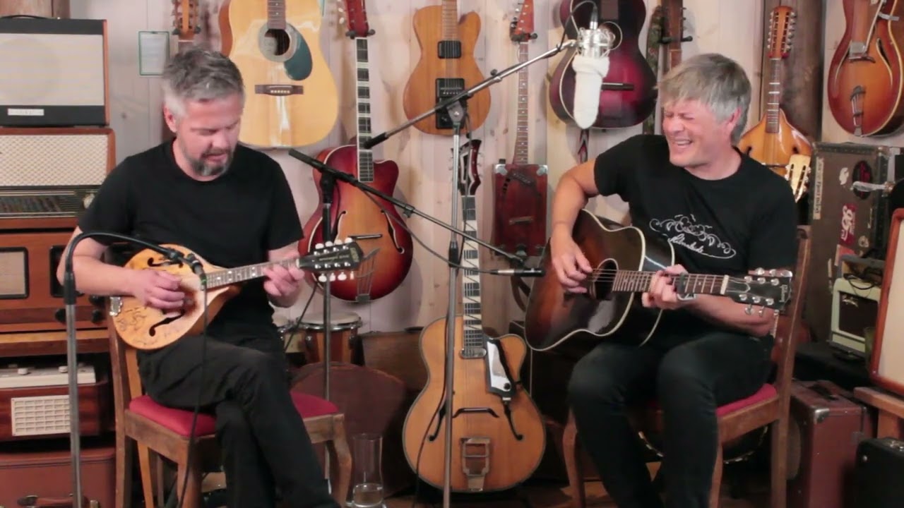 Musikkscenen i gitarmuseet - General Forsamling 'Kalv'