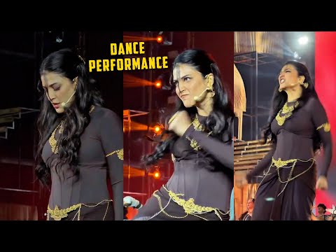 Sruthi Hassan Dance Performance Varanasi Biggest Reveal Event Mahesh Babu Rajamouli Priyanka