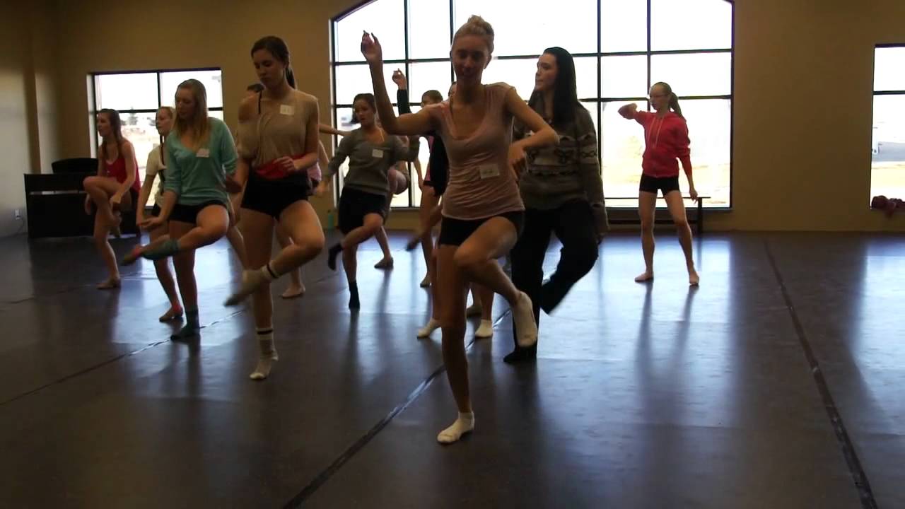 Edmonton Singing Christmas Tree Sanata Clause is Coming to Town YouTube