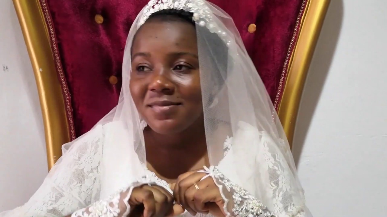 CLIP OFFICIEL ''J'AI REÇU UN NOUVEAU NOM'' STEPHANIE YOCABED