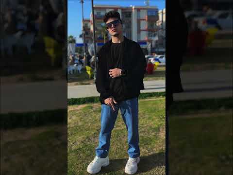 مشافونيش وانا بعاني بس شافوني وانا واحد تاني