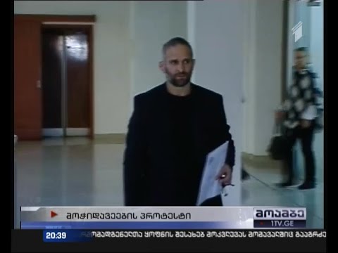 კურტანიძე გადადგომას არ აპირებს - დაპირისპირება ჭიდაობის ფედერაციაში გრძელდება