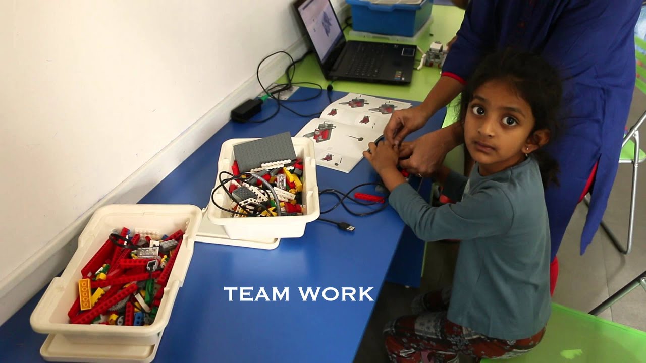 Maker Zone - Kriyátive Edge: Lego, Scratch, littleBits