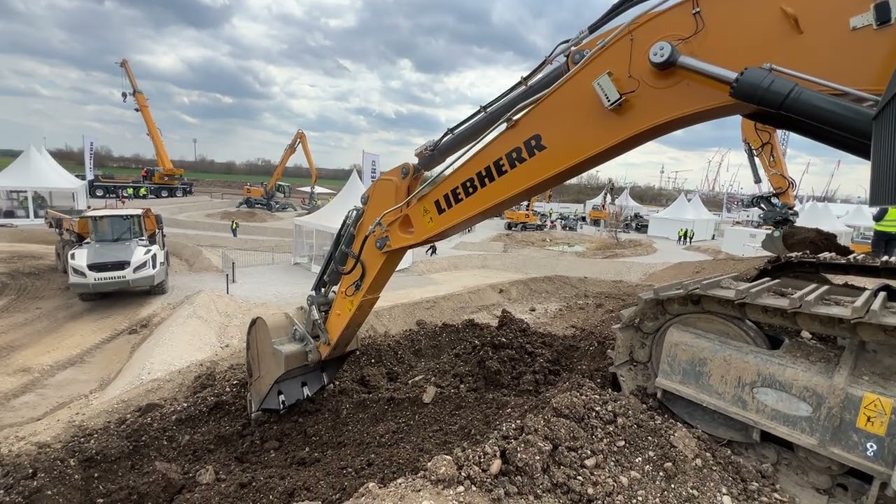 🔥 LIEBHERR 945 – BAUMA 2025 