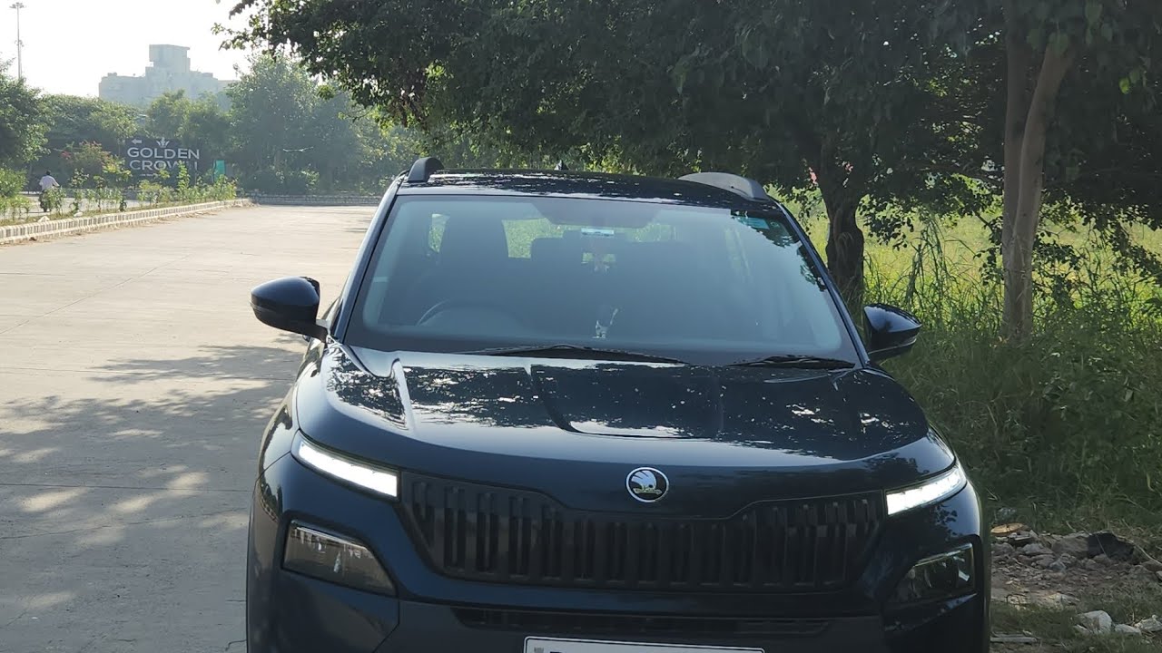 Skoda kylaq signature lava blue color 