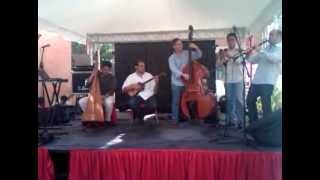 Diablo Suelto (Leonard Jácome, Jorge Glem, Gonzalo Teppa, Fremir Díaz y Cheche Requena)