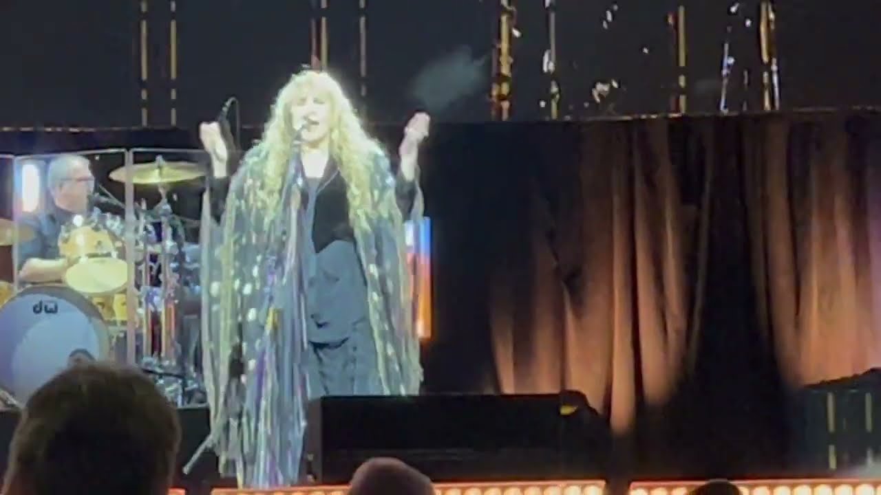 Stand Back---Stevie Nicks (December 12, 2023 at Sacramento, CA.)