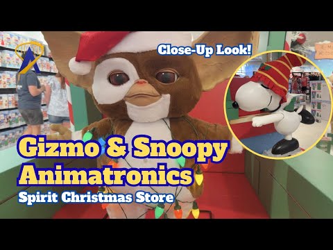 New Spirit Christmas Store: Gizmo and Snoopy in Action! 🎅