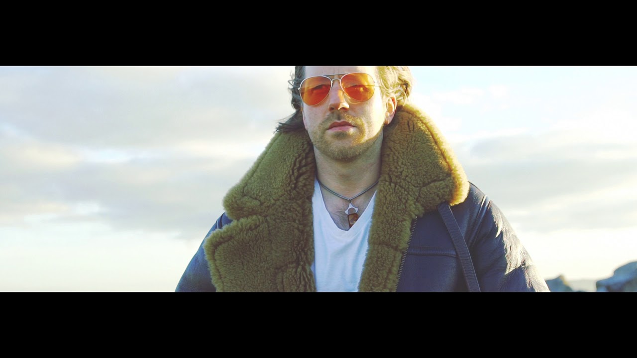 Drew Davies - Mrs Taylor (OFFICIAL VIDEO)