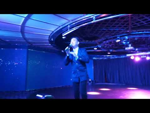 双鱼星动力乐队谢国文开场唱出    往事只能回味  13.10.19
