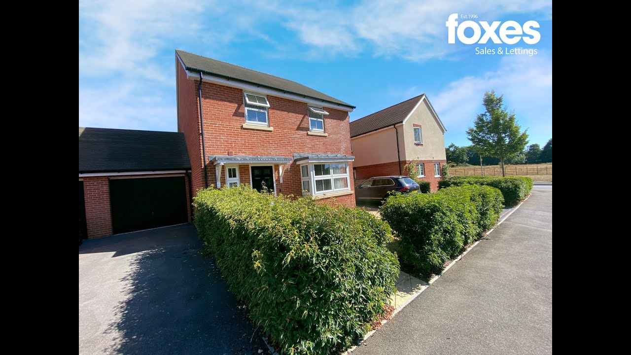 40 Paddocks Way, Longham, Ferndown, BH22 9FW Recently constructed