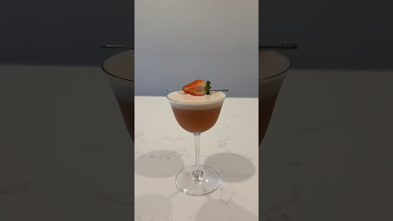 STRAWBERRY BANANA SOUR 