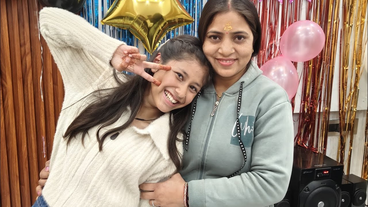 आज दो दो पार्टी  में गए 