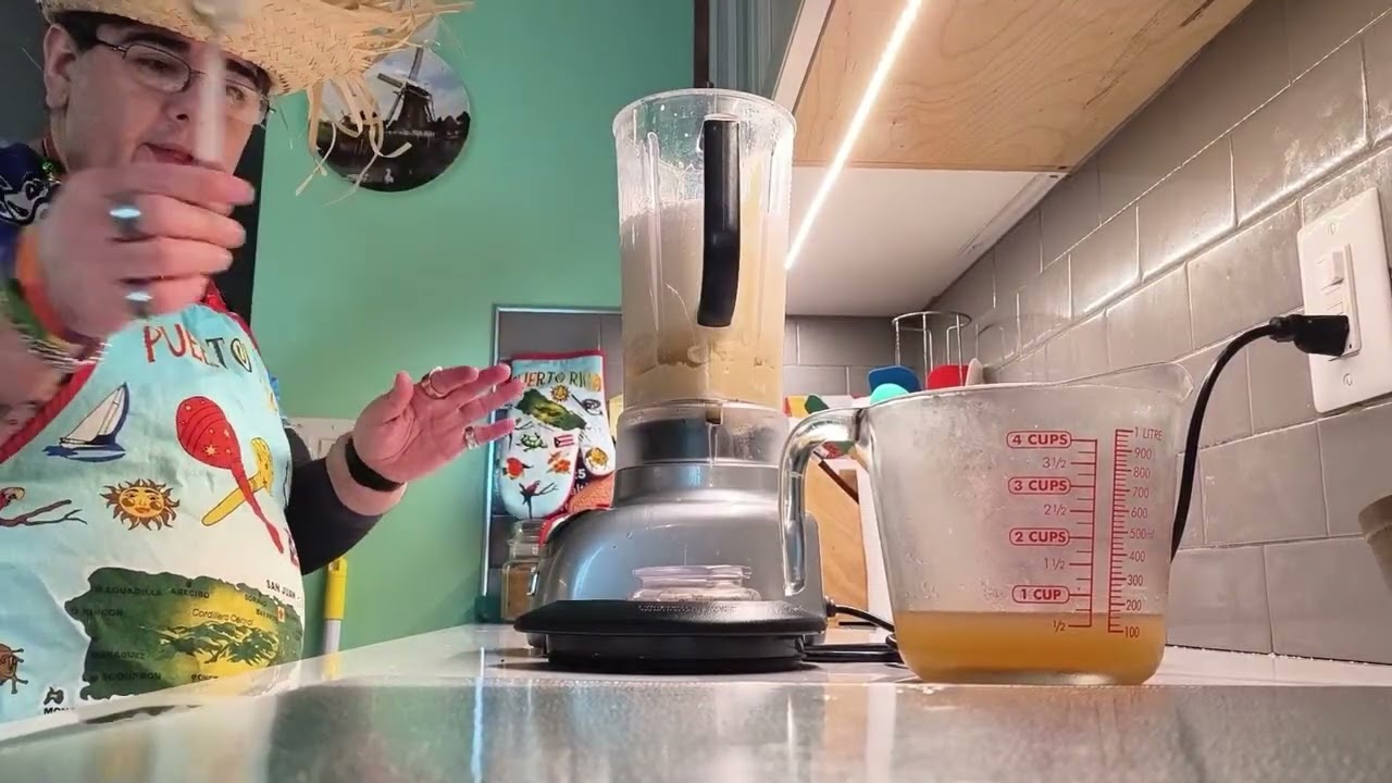 COQUITO BORINQUEÑO NAVIDEÑO! My Christmas Coquito Recipe! Enjoy!