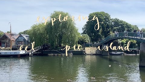 Visiting Eel Pie Island in Twickenham, London