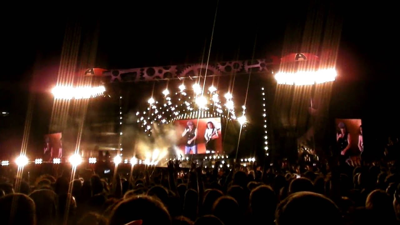 AC/DC-Live Bucharest-For Those About to Rock (We Salute You) - YouTube