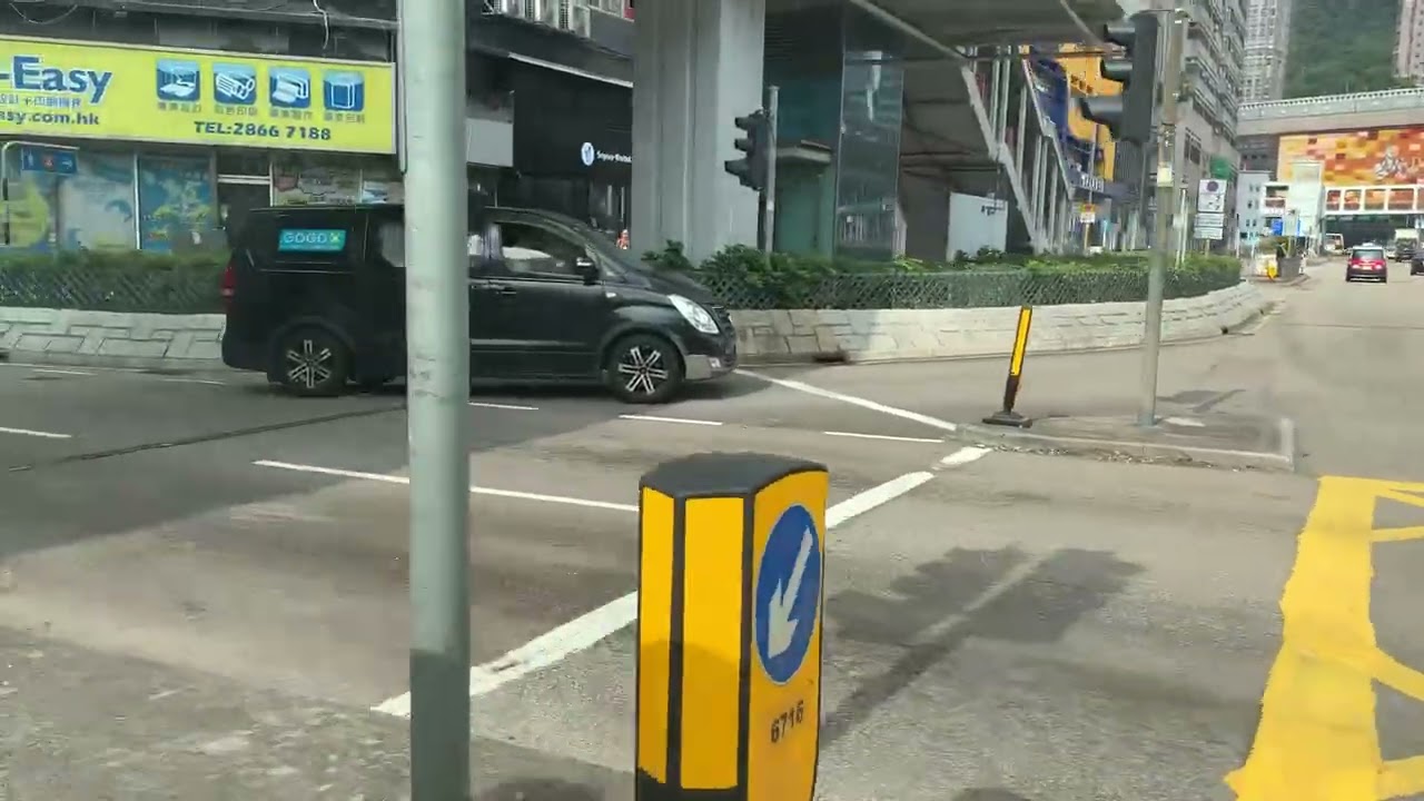 小巴96B由大河道至青山公路荃灣段