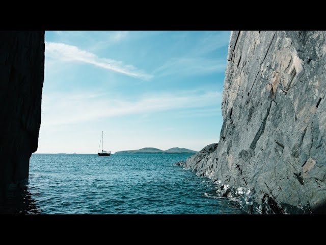 ⛵⛰️ SLOW SAILING THE ROCKY WELSH COAST ⛵⛰️ | Leg 6 | SAILING AROUND THE WORLD | Wildlings Sailing