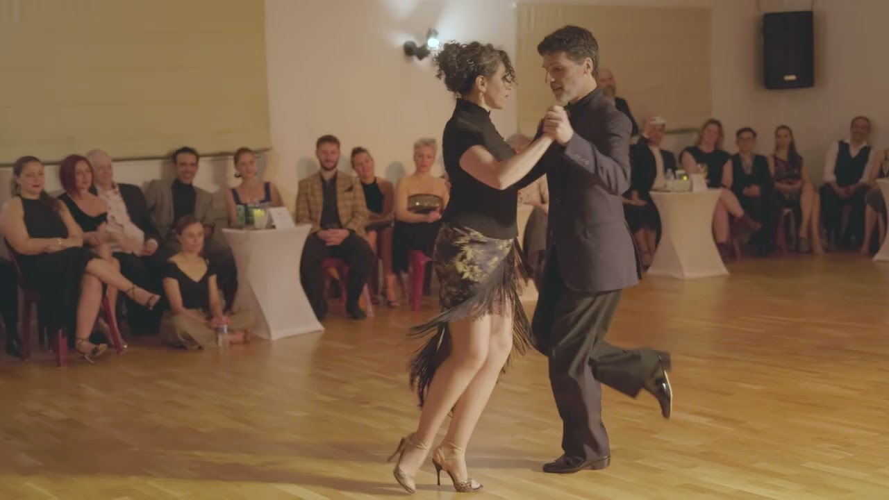 Natalia Games & Gabriel Angio - El Aeroplano