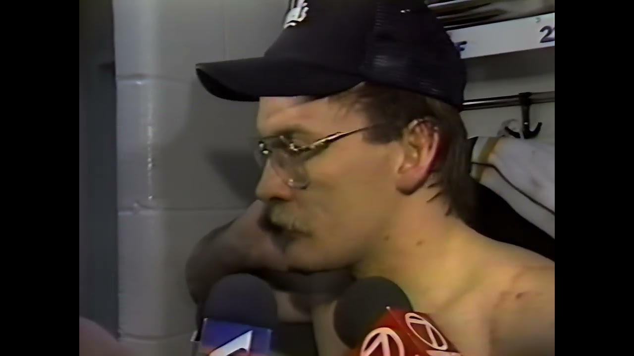 Buffalo Sabres Lindy Ruff resigns as captain February 13, 1989.