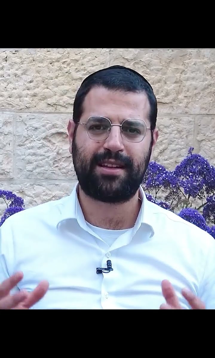 "למה בפסח אסור חמץ, ואחר כך דווקא אוכלים אותו?"