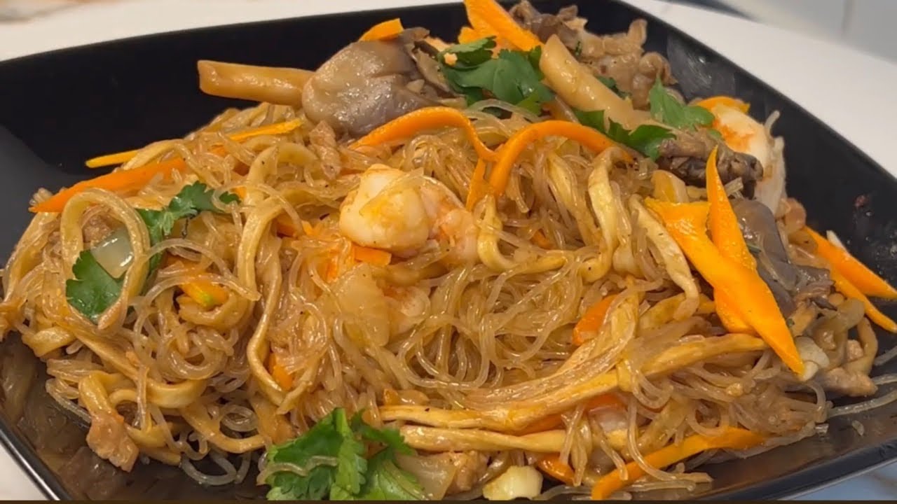 Egg noodle rice noodles w/ Mushrooms my own version , Super easy and