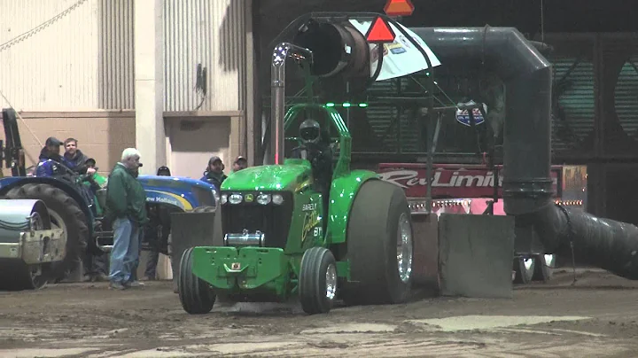 Steve Wischmeier driving "Barely Gettin' By" in th...